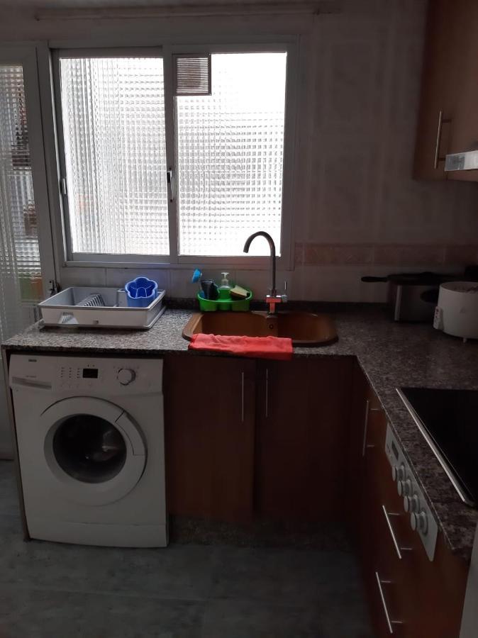 habitación pequeña en piso compartido con 2 adultos y 1 perrito Valencia Exterior foto